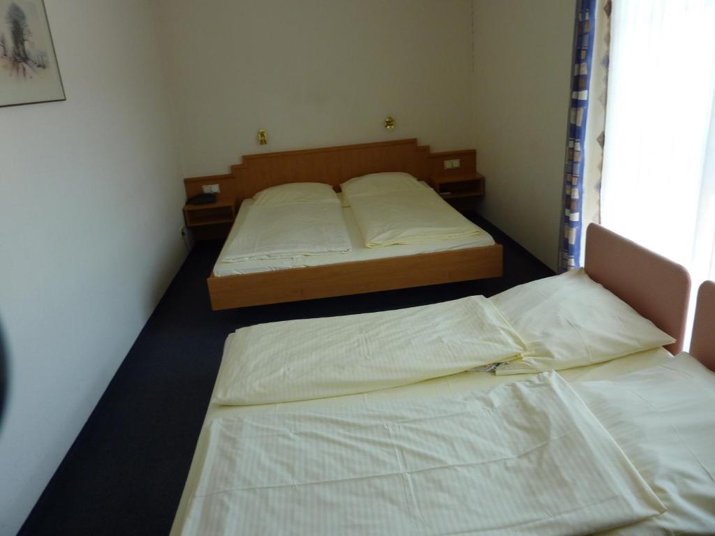 Hotel Eydt Kirchheim Kirchheim  Zimmer foto